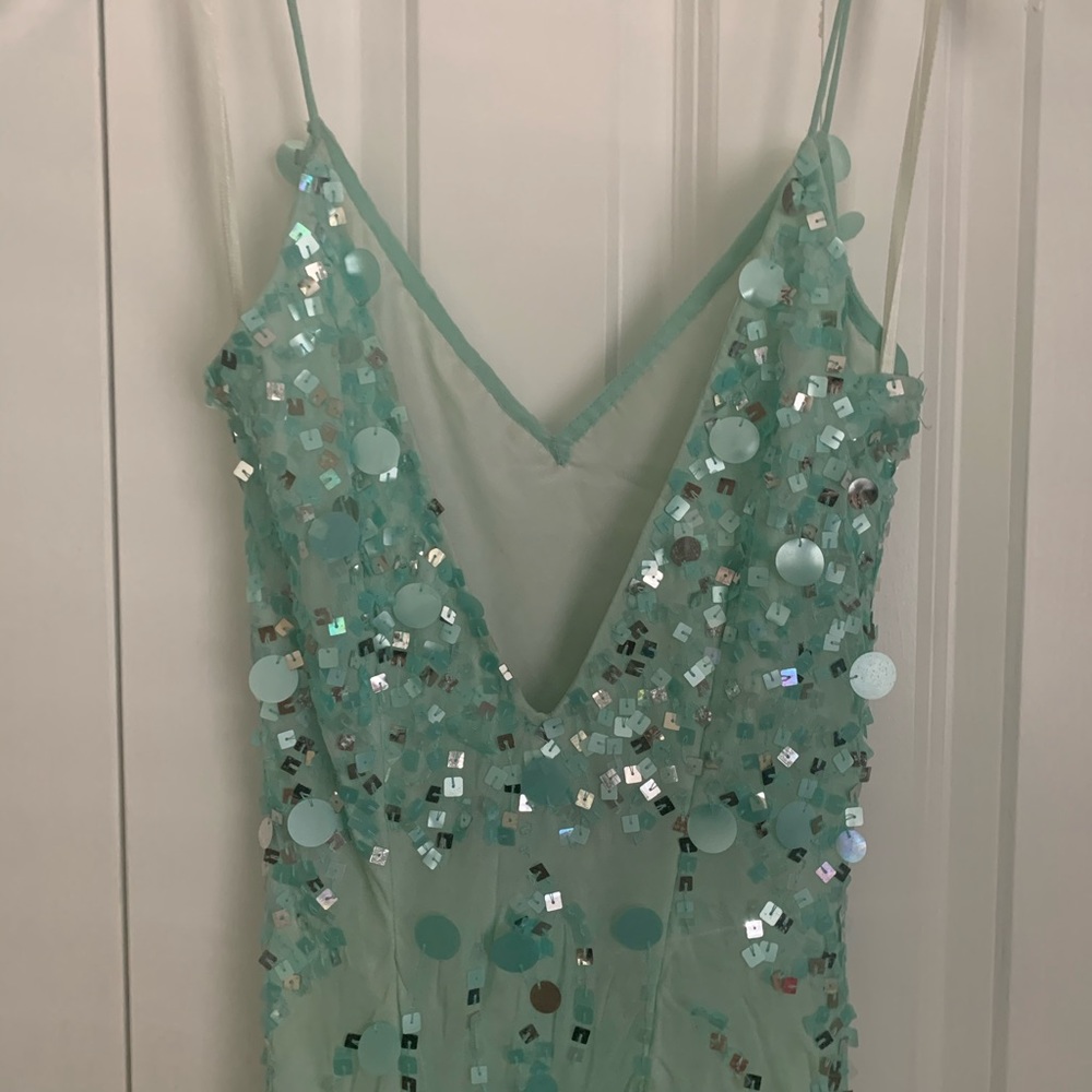 COPY - Beautiful boutique and one of a kind, teal sequined, slight mermaid bodi… - Picture 7 of 11